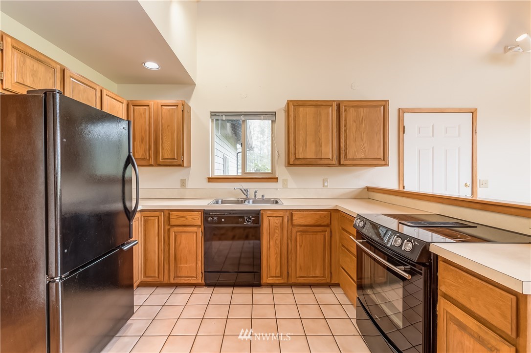 7526 Eason Road Maple Falls, WA 98266 - Photo 7 of 25 Gallery Image 7