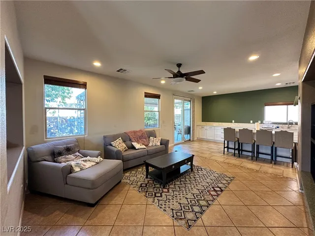 $2,630 | 1380 Haven Green Court, Henderson, NV 89012