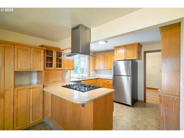 $499,900 | 2465 40th Avenue Southeast, Albany, OR 97322