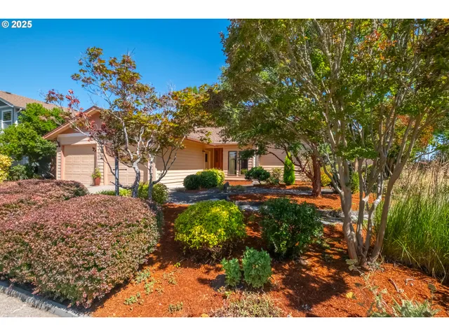 $499,900 | 2465 40th Avenue Southeast, Albany, OR 97322