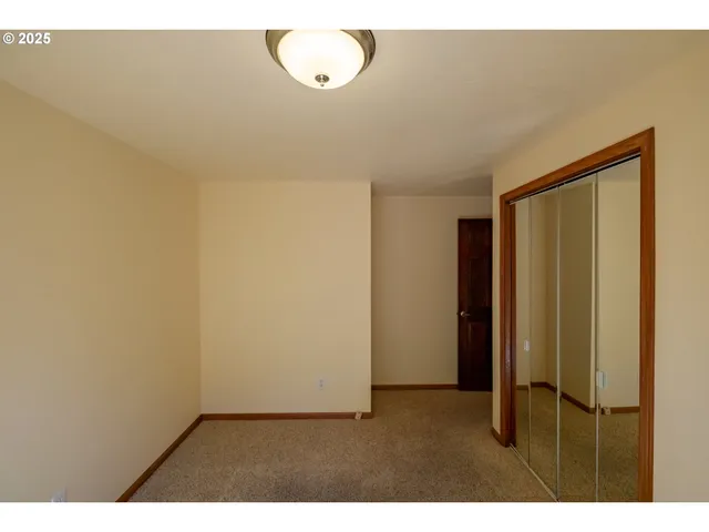 $499,900 | 2465 40th Avenue Southeast, Albany, OR 97322