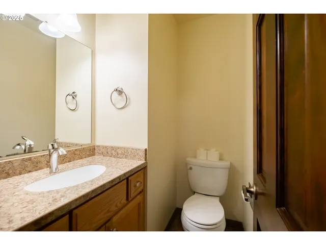 $499,900 | 2465 40th Avenue Southeast, Albany, OR 97322