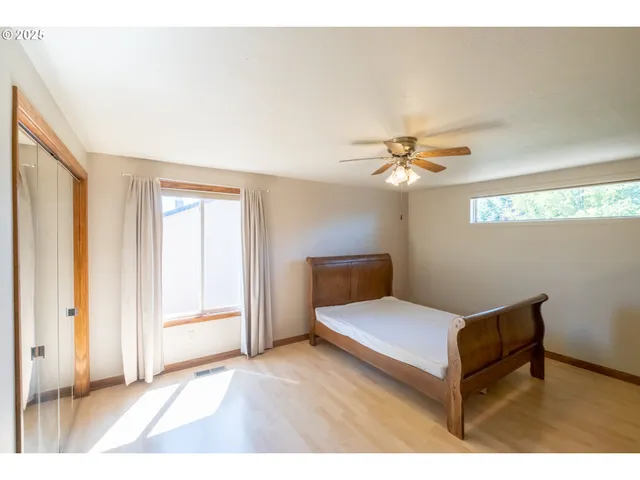 $499,900 | 2465 40th Avenue Southeast, Albany, OR 97322