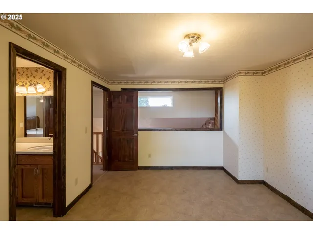 $499,900 | 2465 40th Avenue Southeast, Albany, OR 97322