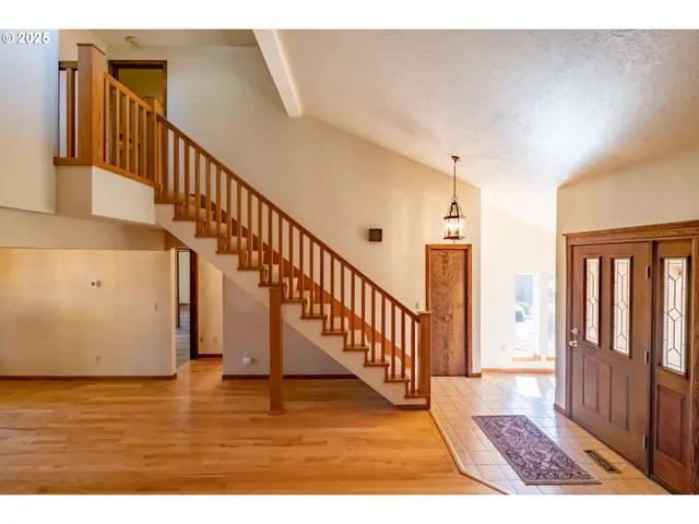 $499,900 | 2465 40th Avenue Southeast, Albany, OR 97322