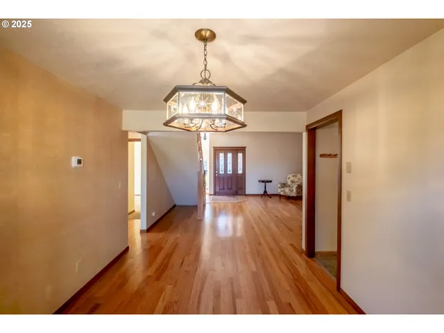 $499,900 | 2465 40th Avenue Southeast, Albany, OR 97322