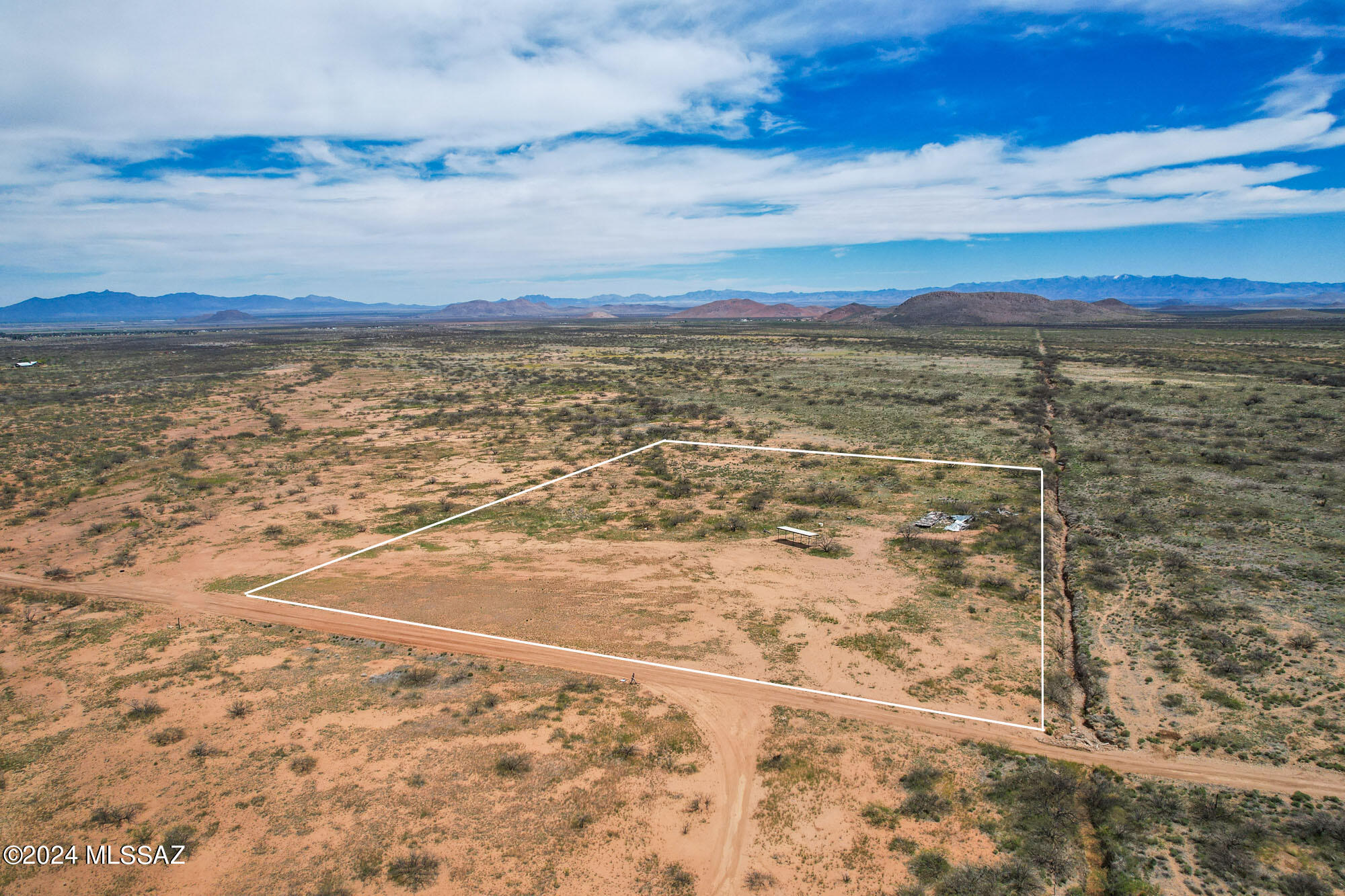 4.64-acres South Central Road, Unit 1 Pearce, AZ 85625 - Photo 2 of 18 Gallery Image 2