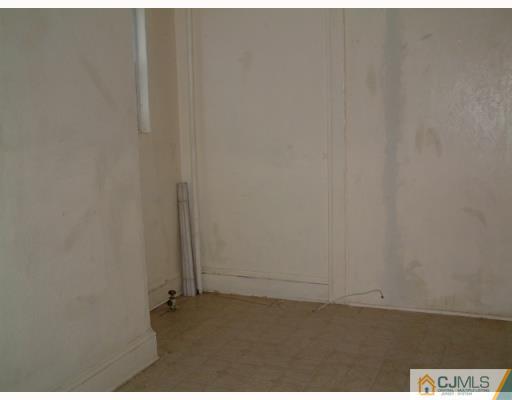 65 Remsen Avenue New Brunswick, NJ 08901 - Photo 2 of 8 Gallery Image 2