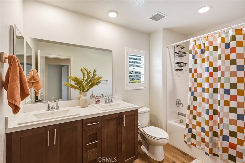 29853 White Ridge Road Winchester, CA 92596 - Photo 42 of 61 upstairs full bathroom