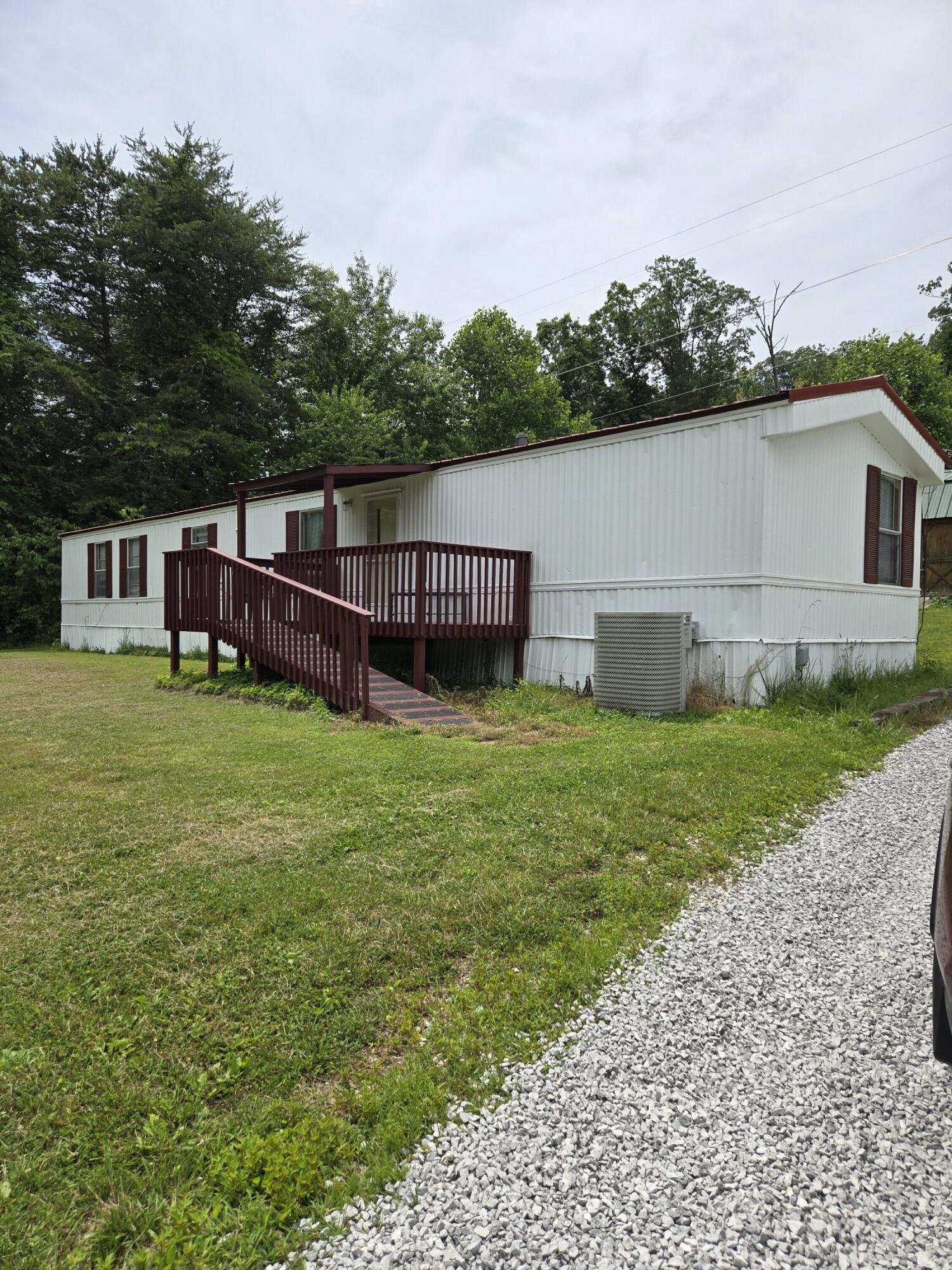 2174 Lambert Road Berea, KY 40403 - Photo 1 of 29 B front
