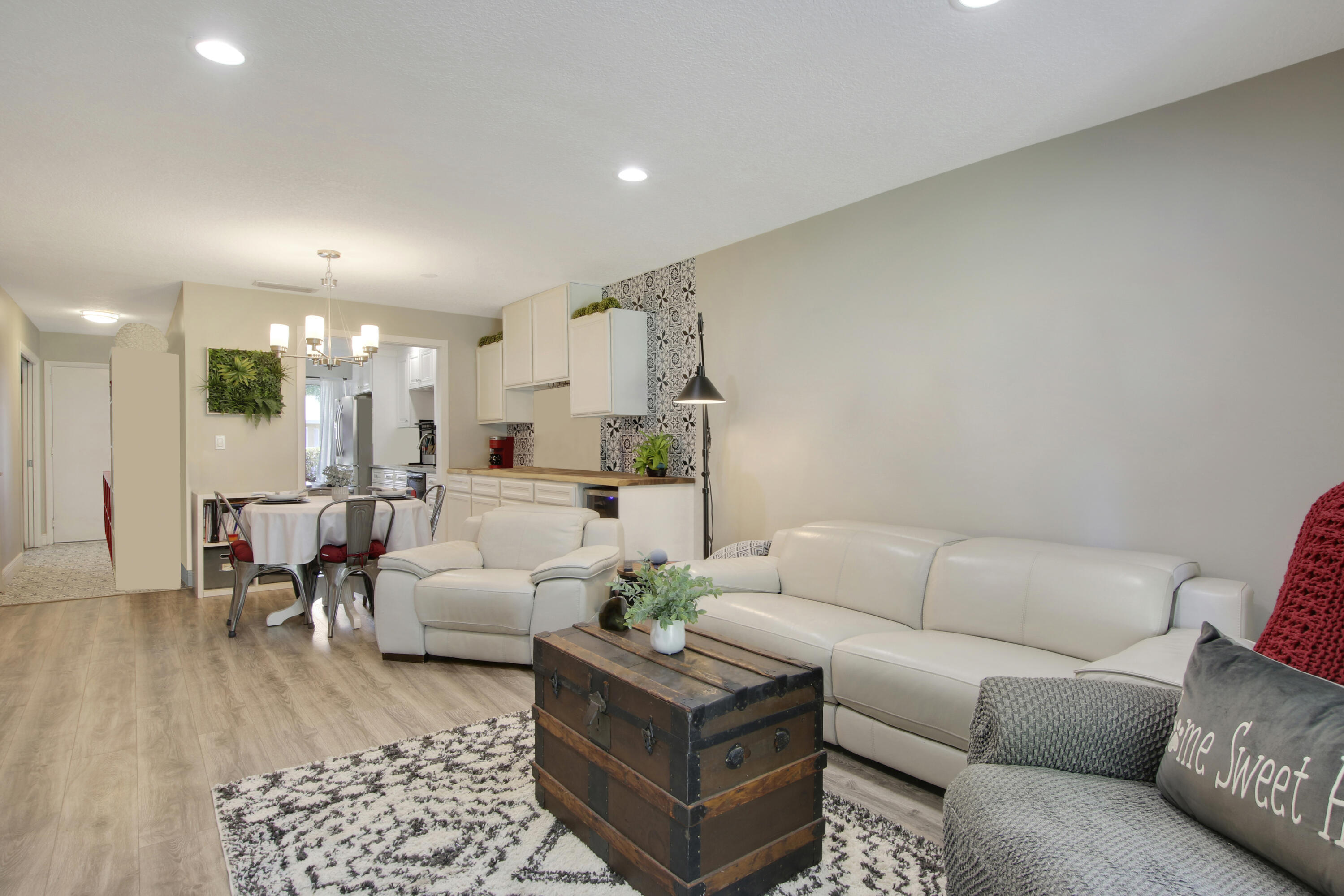 13658 Vía Flora, Unit B Delray Beach, FL 33484 - Photo 12 of 24 House2-18