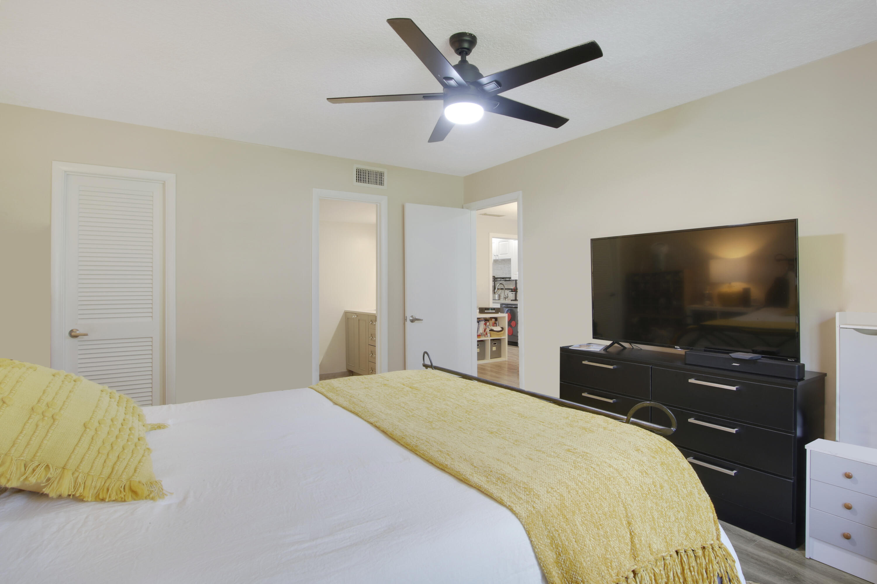 13658 Vía Flora, Unit B Delray Beach, FL 33484 - Photo 14 of 24 House2-7