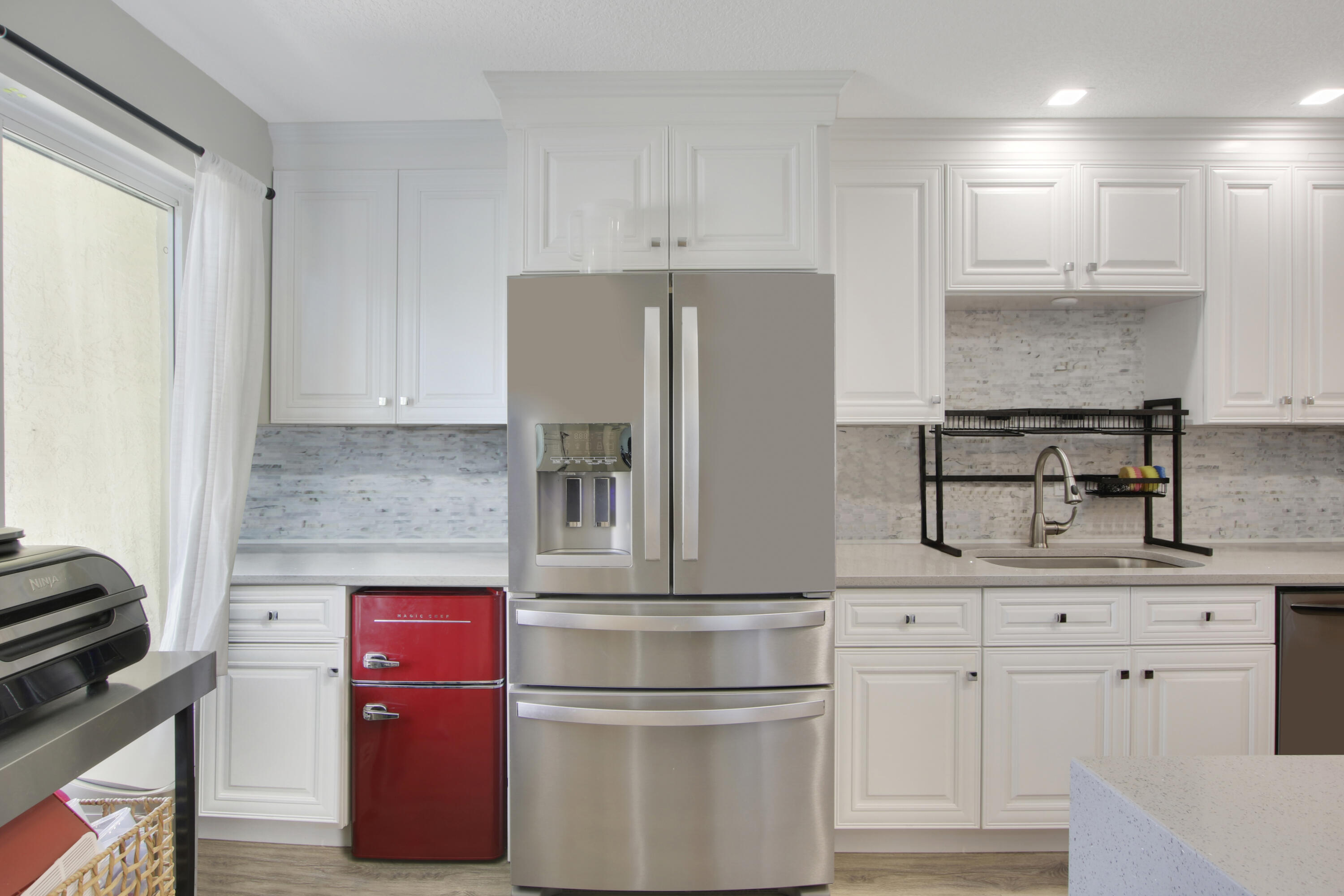 13658 Vía Flora, Unit B Delray Beach, FL 33484 - Photo 4 of 24 House2-12