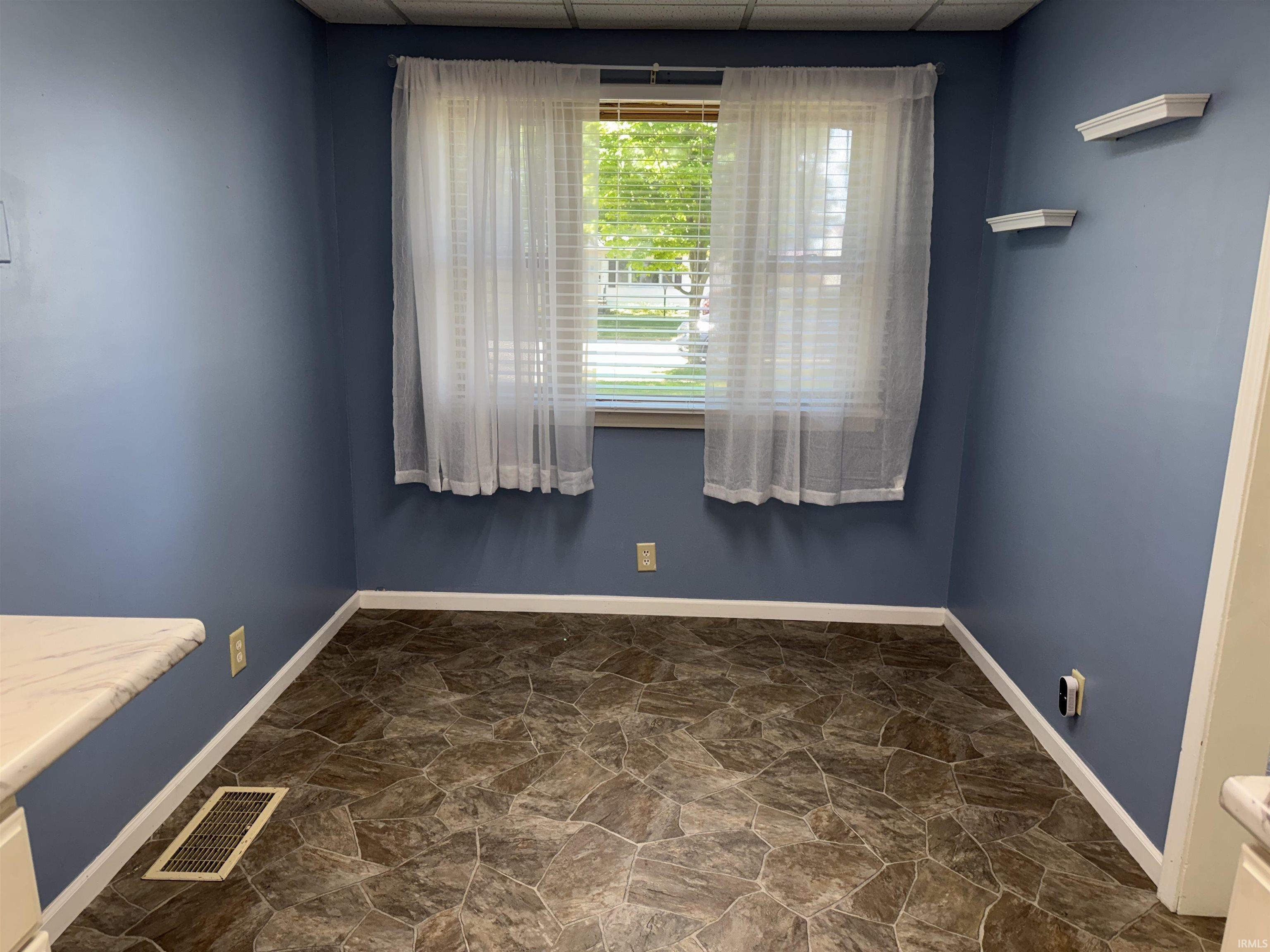 1214 Jackson Boulevard Rochester, IN 46975 - Photo 7 of 20