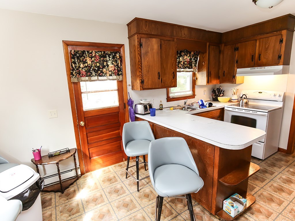 69 Cross Street Westerly, RI 02891 - Photo 26 of 37