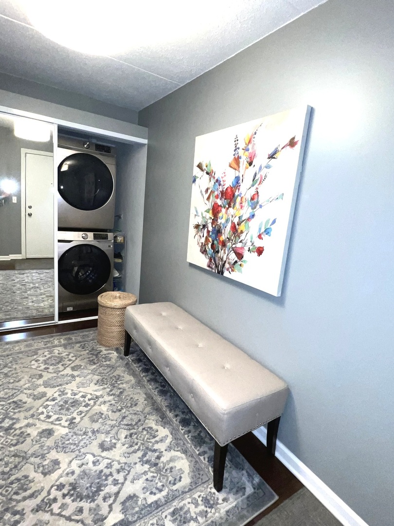 231 North Mill Road, Unit 1 Addison, IL 60101 - Photo 3 of 18 Gallery Image 3