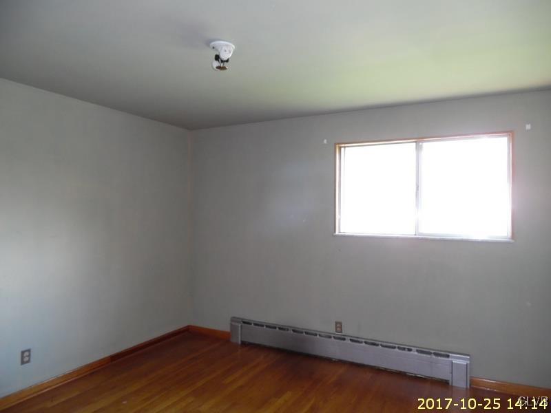731 Point Phillips Road Bath, PA 18014 - Photo 14 of 22 an empty room with a window
