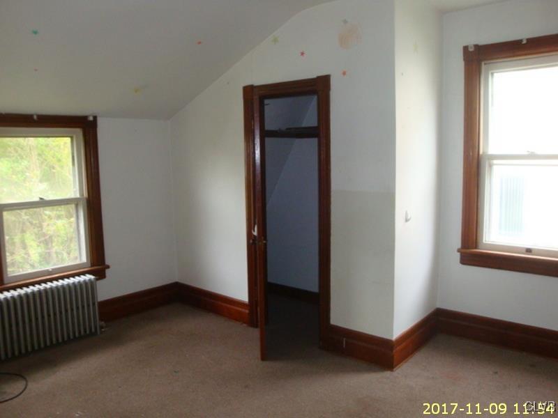 731 Point Phillips Road Bath, PA 18014 - Photo 20 of 22 an empty room with a window