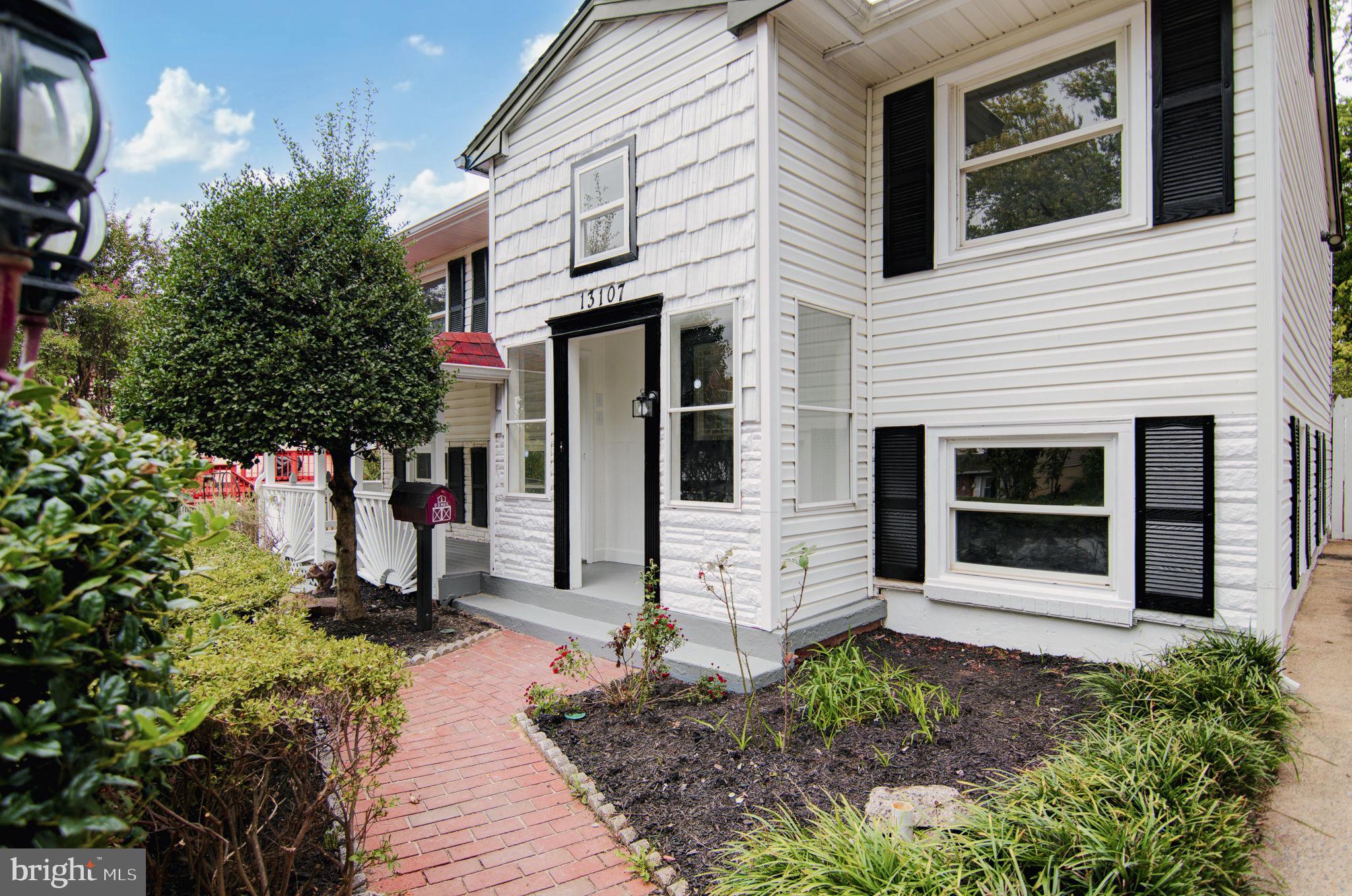 13107 Kumar Road Woodbridge, VA 22193 - Photo 3 of 50 Gallery Image 3