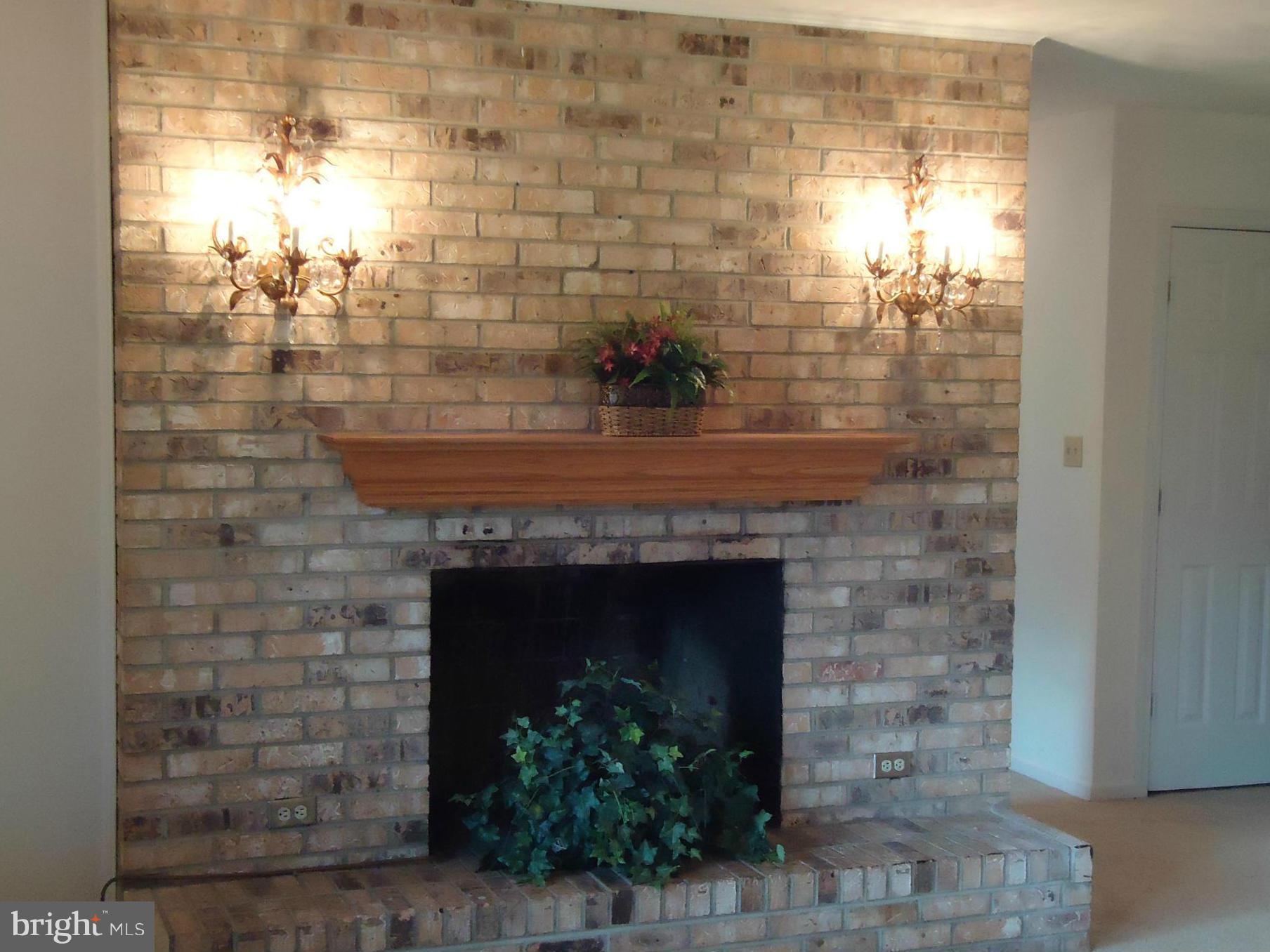 7206 Gatewood Road Ruther Glen, VA 22546 - Photo 11 of 18 Interior (General)