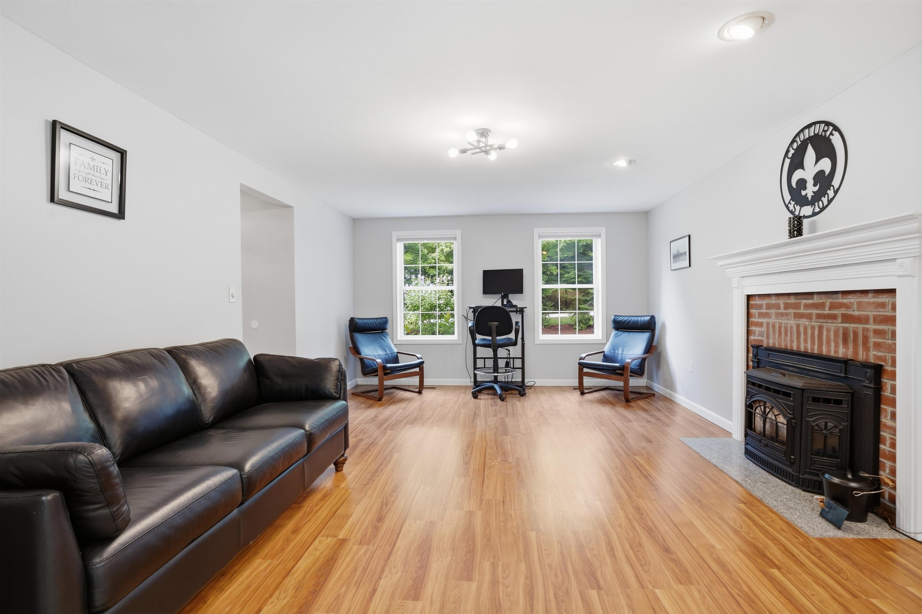 7 Westview Road Brookline, NH 03033 - Photo 12 of 60 Gallery Image 12