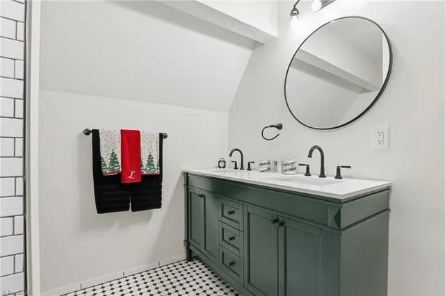 $798,000 | 4930 Brushy Mountain Road, Moravian Falls, NC 28654