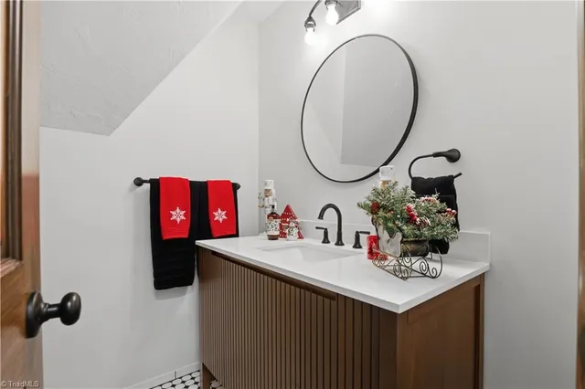 $798,000 | 4930 Brushy Mountain Road, Moravian Falls, NC 28654