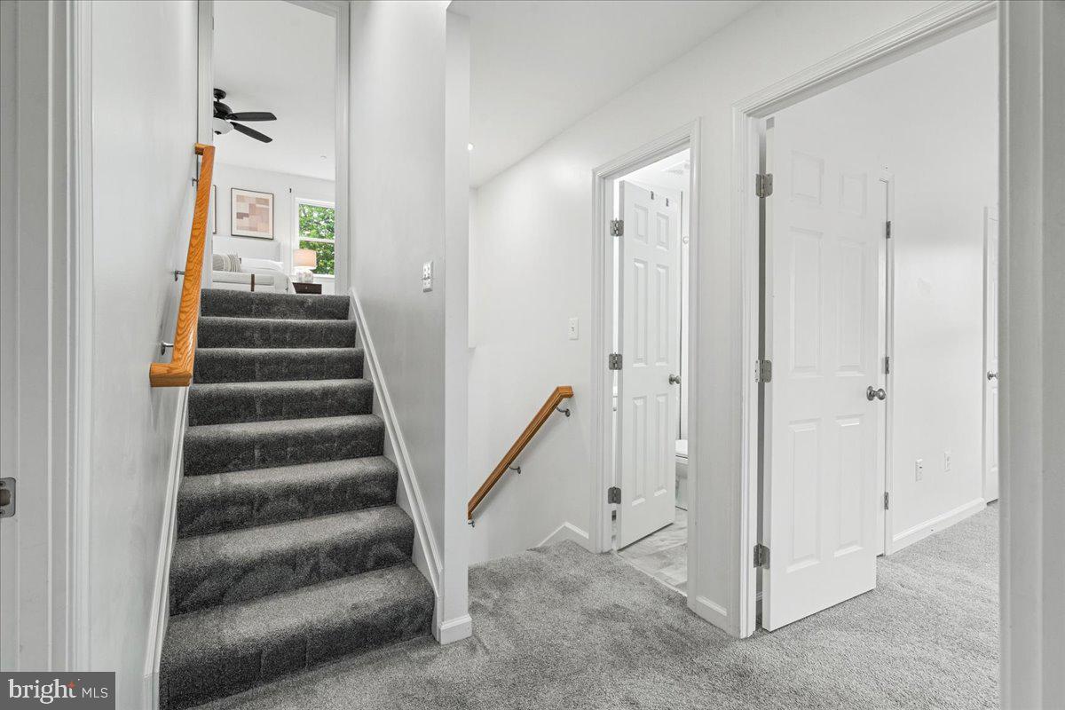 11907 Lynn Crest Road Monrovia, MD 21770 - Photo 23 of 55 Upper Hallway