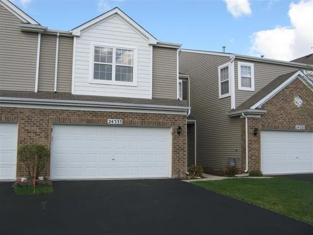 $329,000 | 24333 Leski Lane, Plainfield, IL 60585
