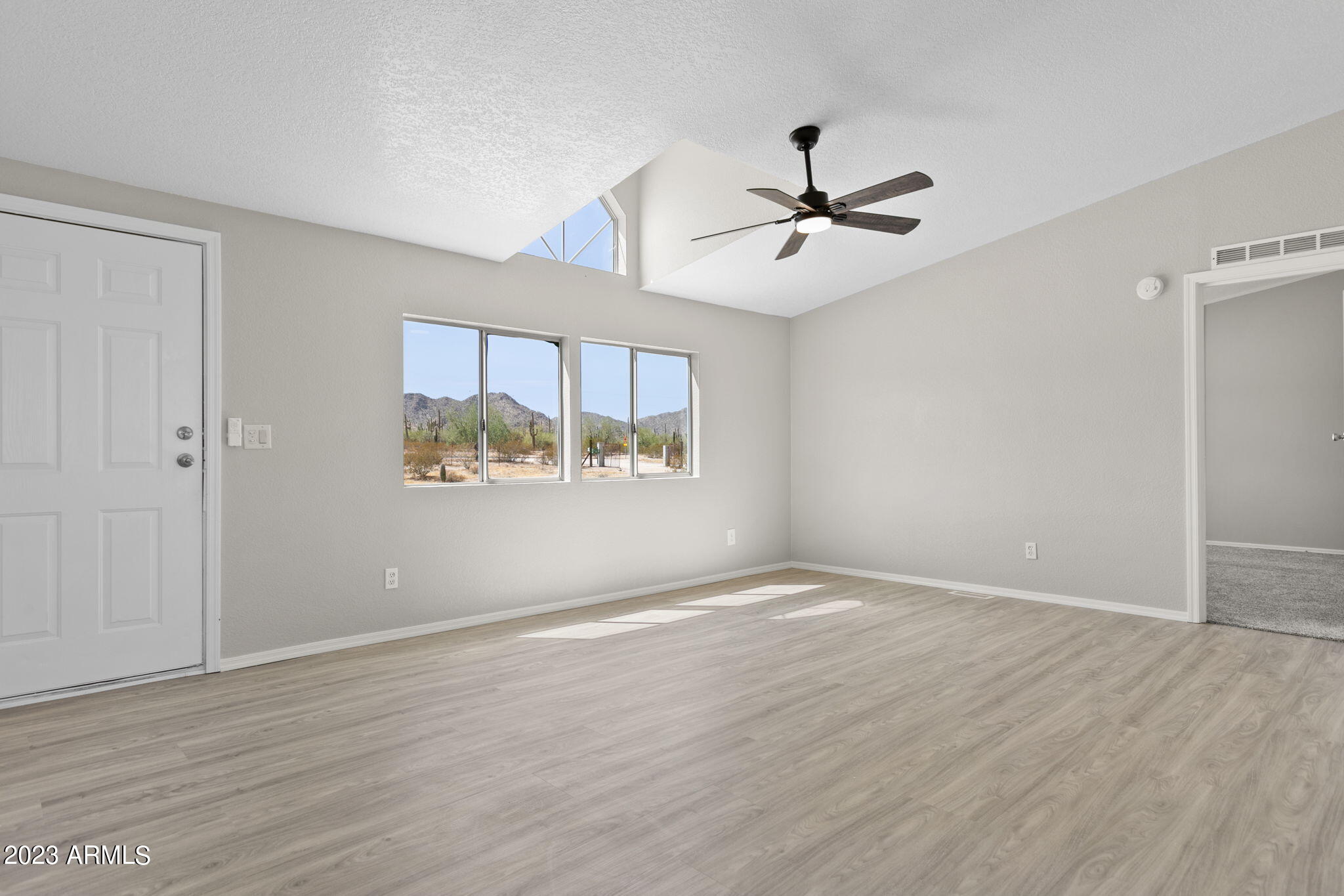 2127 South Warren Road Maricopa, AZ 85139 - Photo 8 of 57 6-web-or-mls-2127-s-warren-rd
