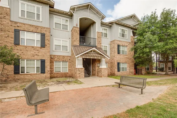 $279,900 | 1725 Harvey Mitchell Parkway South, Unit 2224, College Station, TX 77840