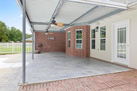 $267,500 | 305 Crossbow Drive, New Iberia, LA 70563