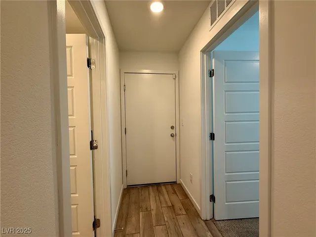 $2,350 | 908 Cadence View Way, Henderson, NV 89011