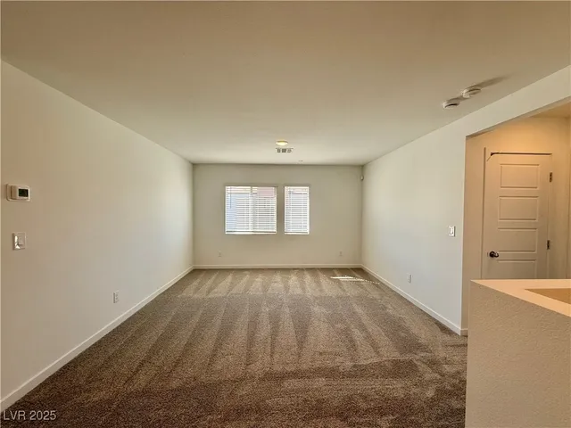 $2,350 | 908 Cadence View Way, Henderson, NV 89011