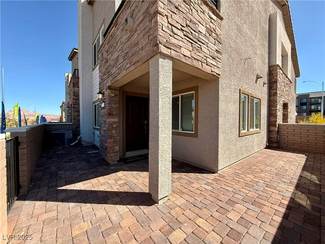 $2,350 | 908 Cadence View Way, Henderson, NV 89011