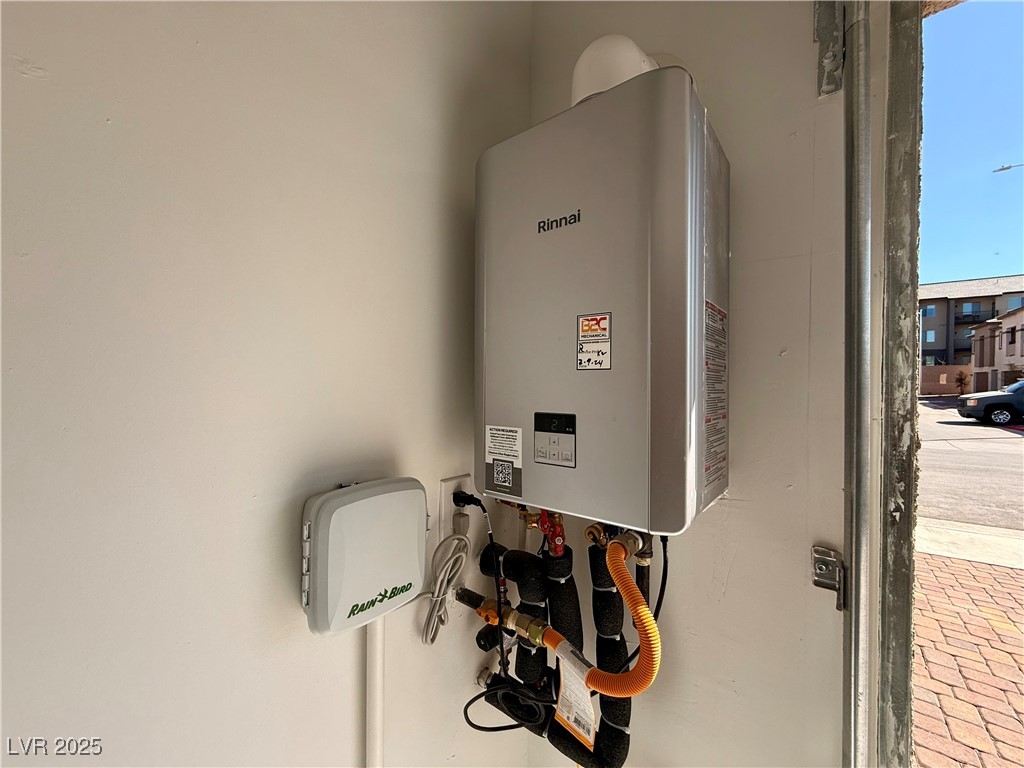 908 Cadence View Way Henderson, NV 89011 - Photo 52 of 58