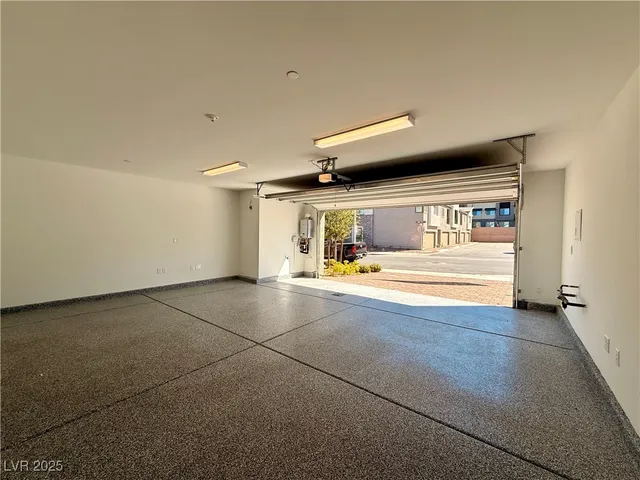 $2,350 | 908 Cadence View Way, Henderson, NV 89011