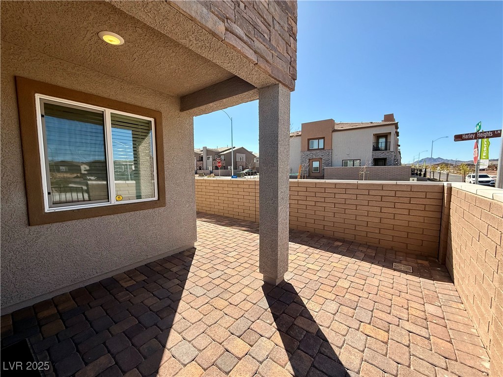 908 Cadence View Way Henderson, NV 89011 - Photo 7 of 58