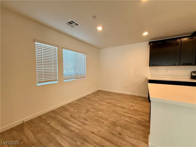 $2,350 | 908 Cadence View Way, Henderson, NV 89011