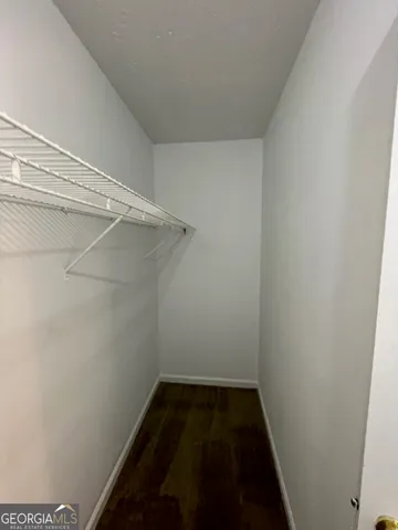 a empty walk in closet