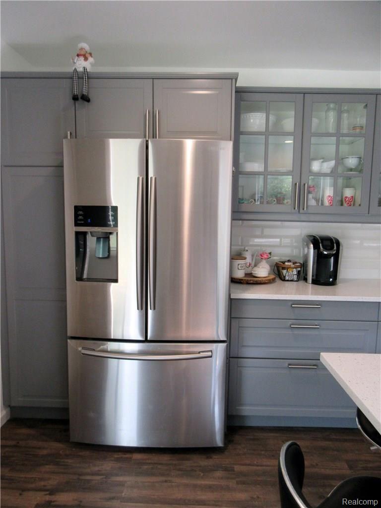41975 Cherry Hill Road Novi, MI 48375 - Photo 10 of 34 10 Kitchen V4.JPG