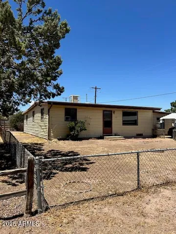 $185,000 | 127 East Apache Street, Huachuca City, AZ 85616