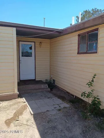 $185,000 | 127 East Apache Street, Huachuca City, AZ 85616