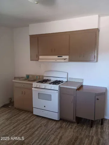 $185,000 | 127 East Apache Street, Huachuca City, AZ 85616