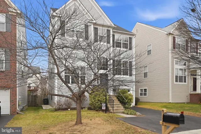 $664,900 | 9138 Mineola Court, Manassas, VA 20111