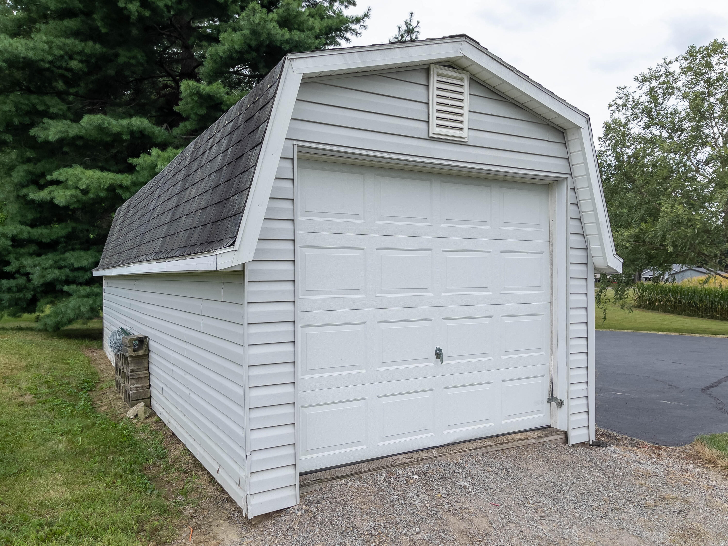 1340 South Ludlow Road Urbana, OH 43078 - Photo 11 of 47