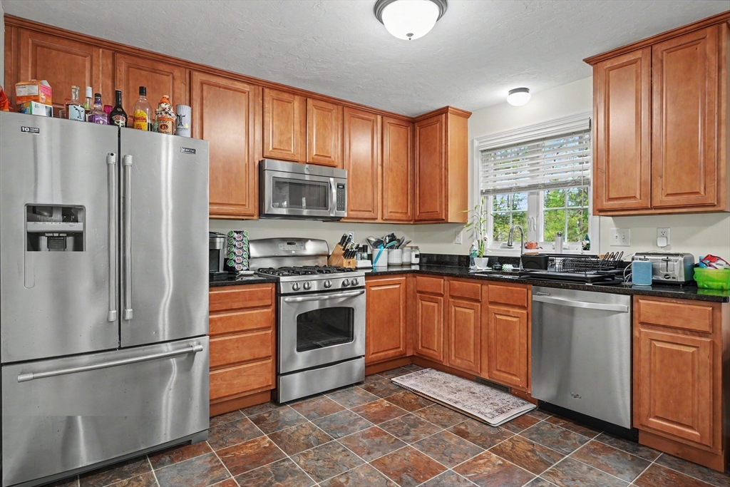 41 Boston Road, Unit 482 Billerica, MA 01862 - Photo 2 of 20