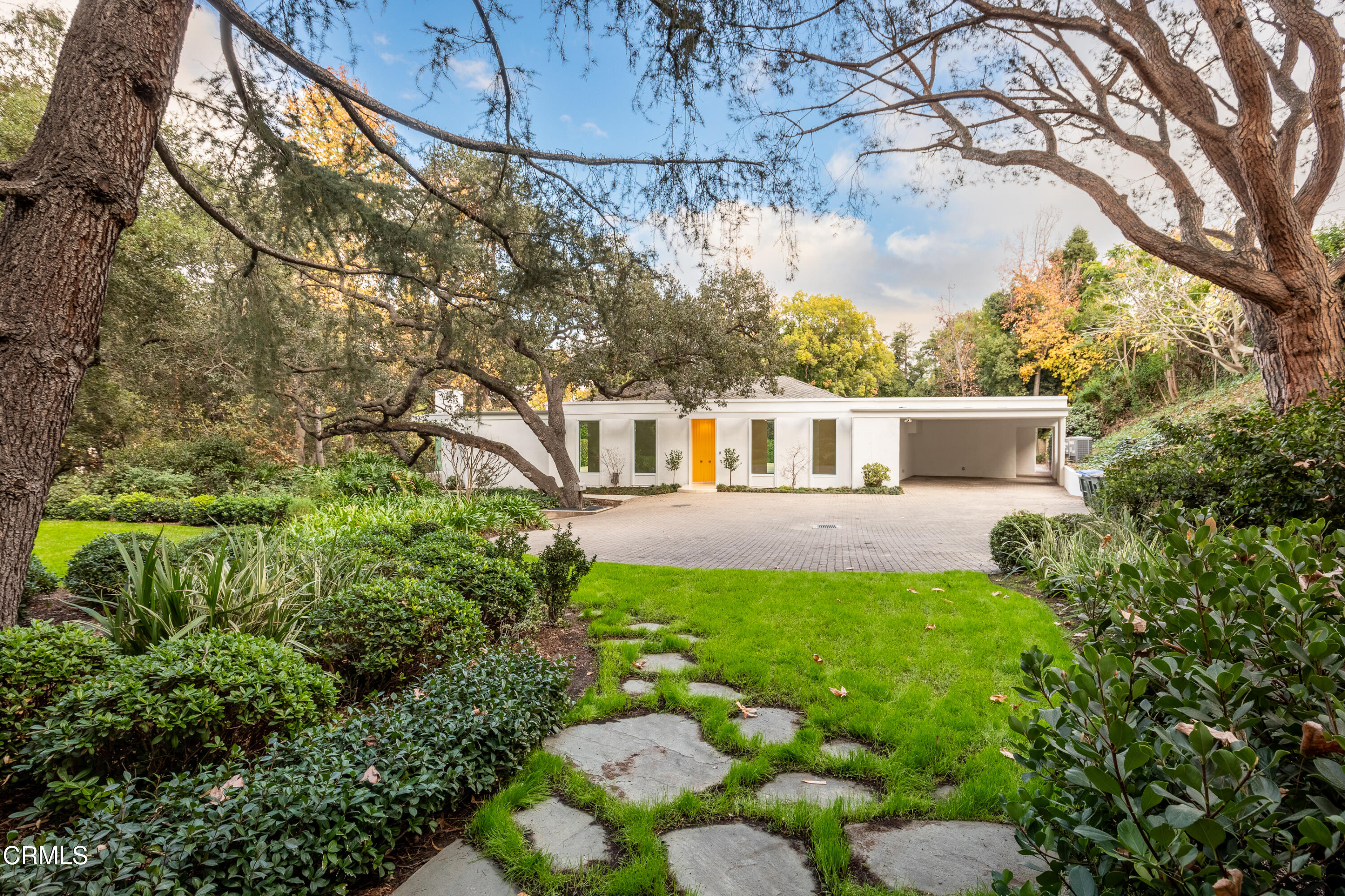 800 Canon Drive Pasadena, CA 91106 - Photo 1 of 49 a house that has tree in front of it