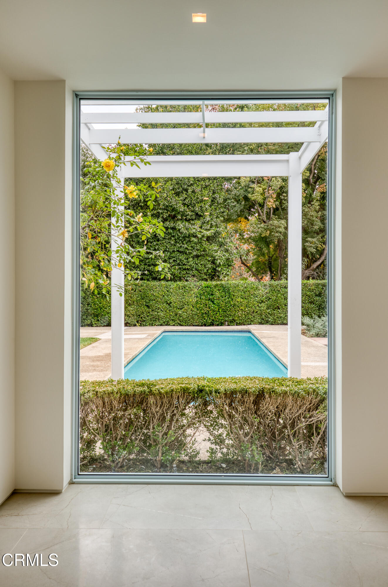 800 Canon Drive Pasadena, CA 91106 - Photo 13 of 49 a view of a porch