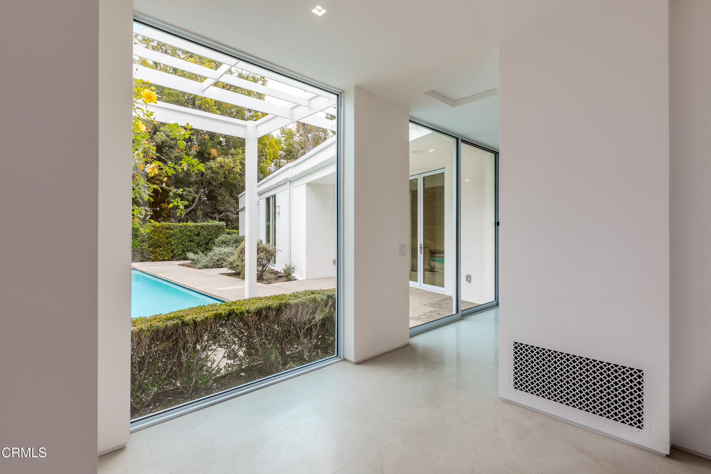 800 Canon Drive Pasadena, CA 91106 - Photo 14 of 49 a view of an front door